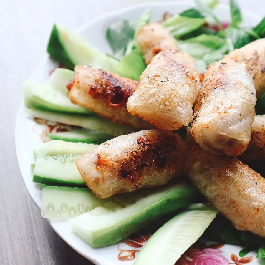 Bàn ăn tại Quán Dung Thùy
