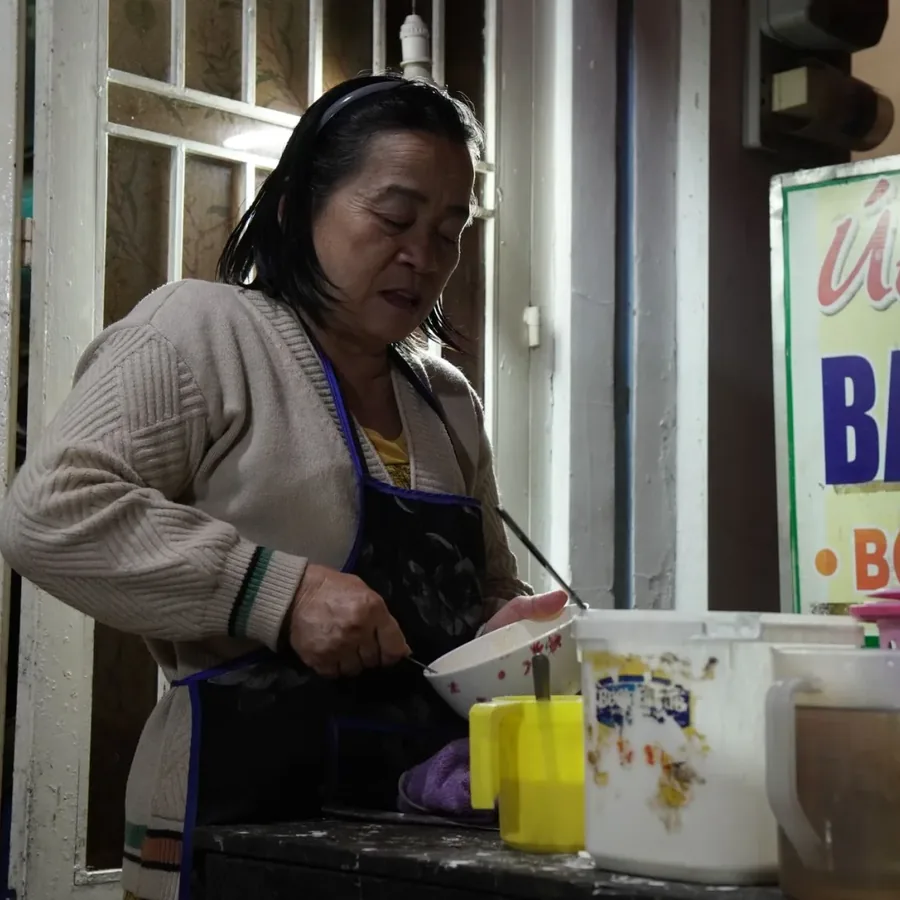 Bàn ăn gia đình